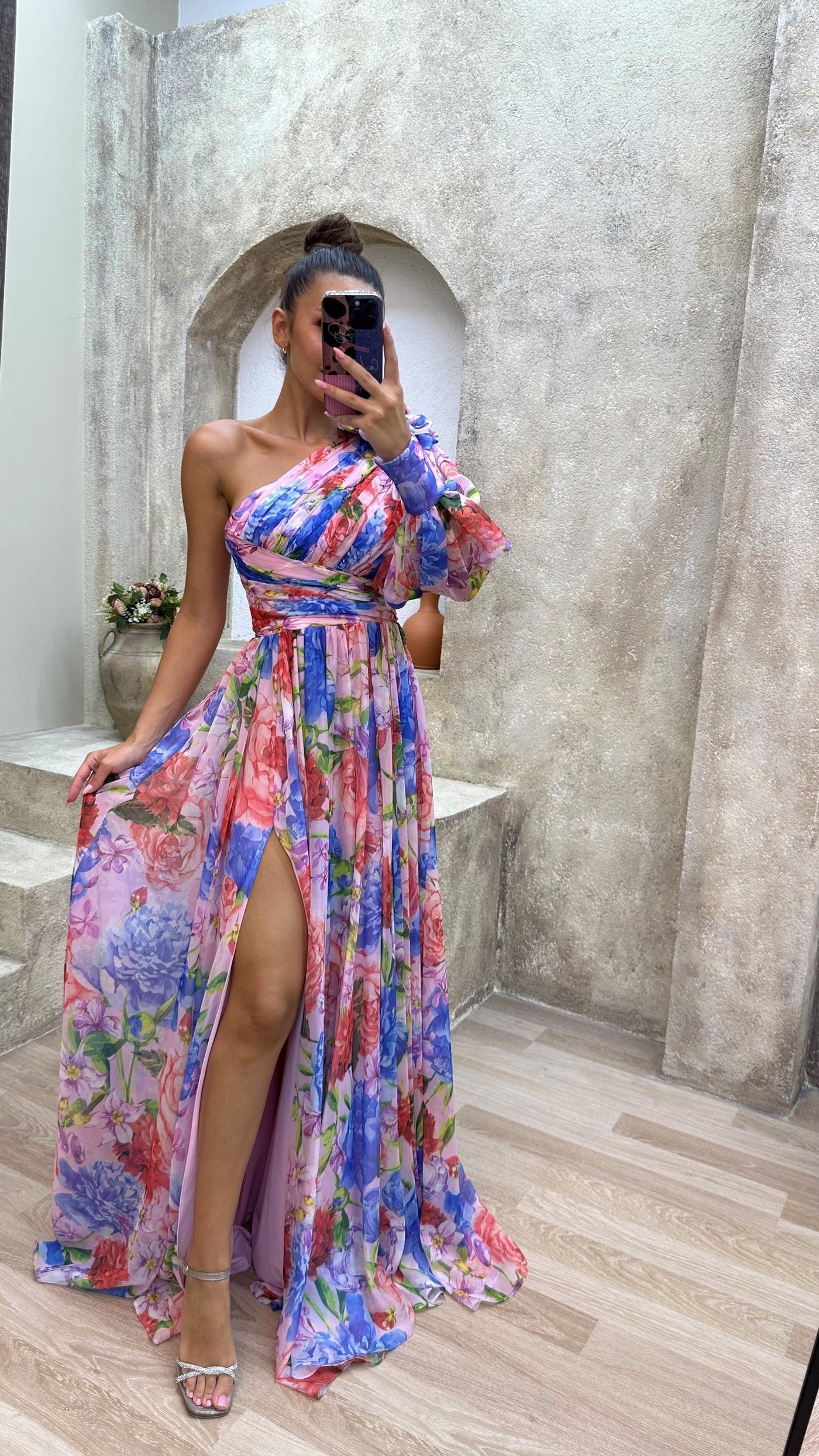 Mckenna - Stunning Flowing Gown