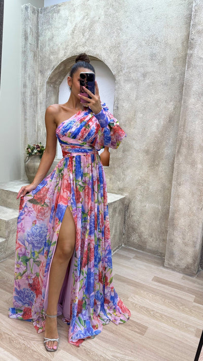 Mckenna - Stunning Flowing Gown