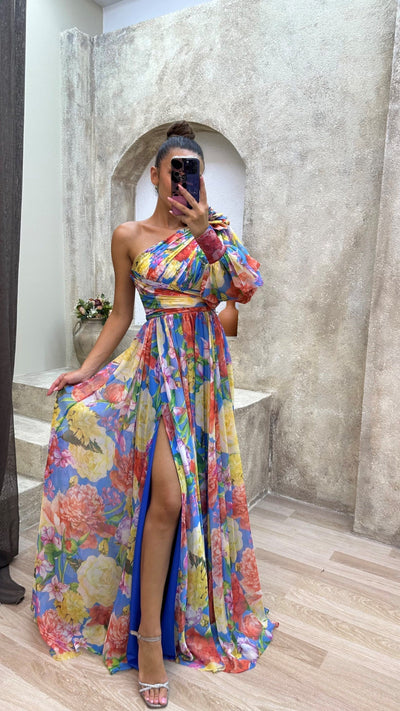 Mckenna - Stunning Flowing Gown