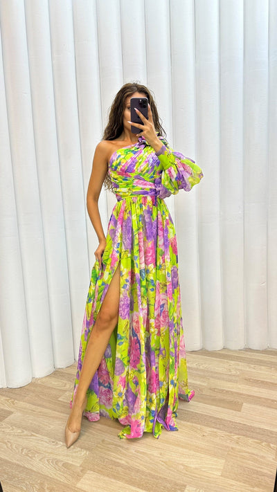 Mckenna - Stunning Flowing Gown