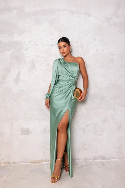 Clara - Elegant Maxi Dress