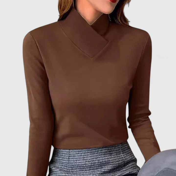 Yulienne - Elegant Turtleneck